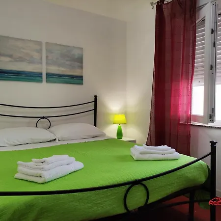 Red House Lido di Noto